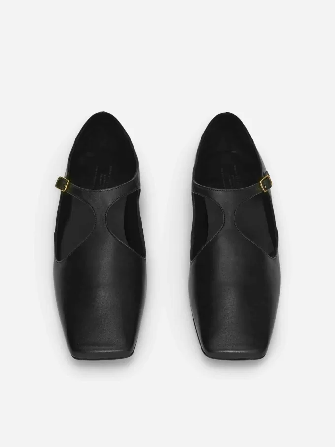 Appartamenti in pelle con fibbia