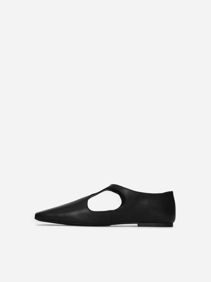 Appartamenti in pelle con fibbia