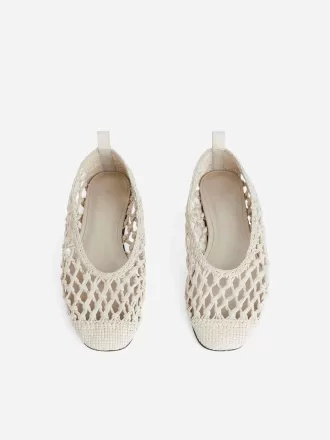 Ballerina in pelle all’uncinetto