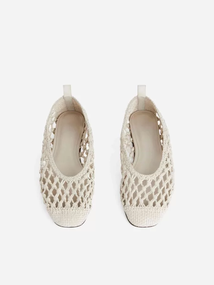 Ballerina in pelle all’uncinetto