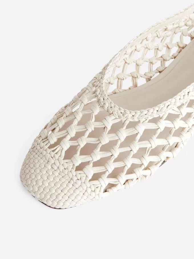 Ballerina in pelle all’uncinetto