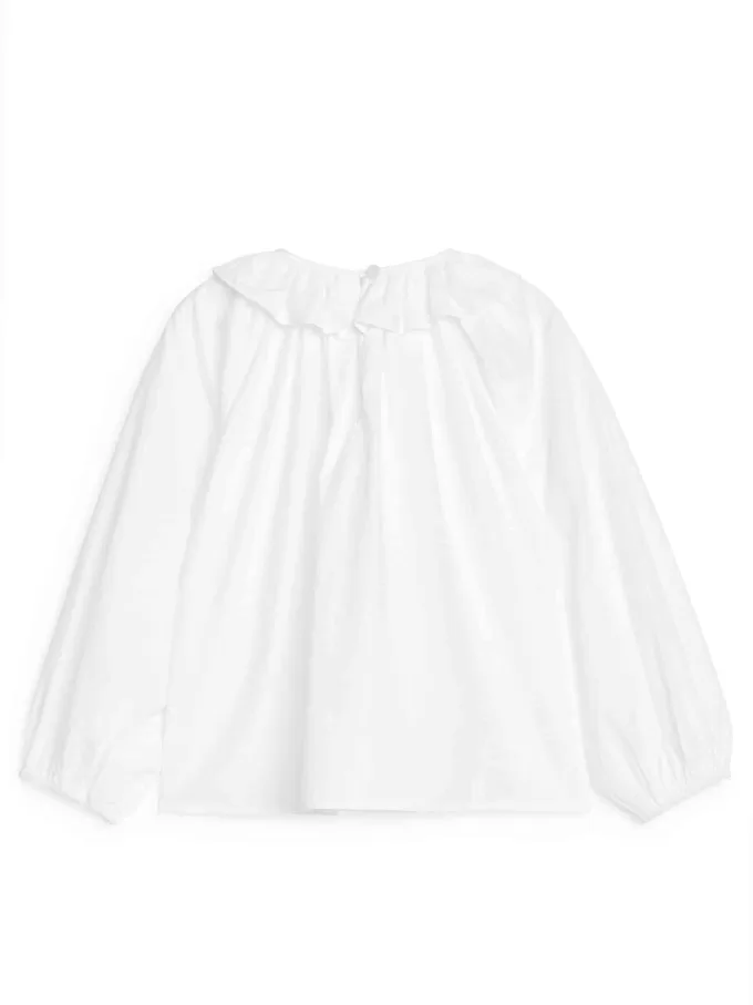 Camicetta con colletto a volant Camicetta con colletto a volant