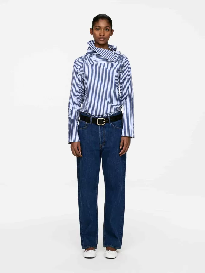 Camicetta con colletto ripiegato Camicetta con colletto ripiegato