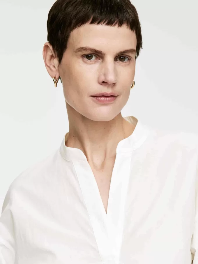 Camicetta con maniche voluminose Camicetta con maniche voluminose