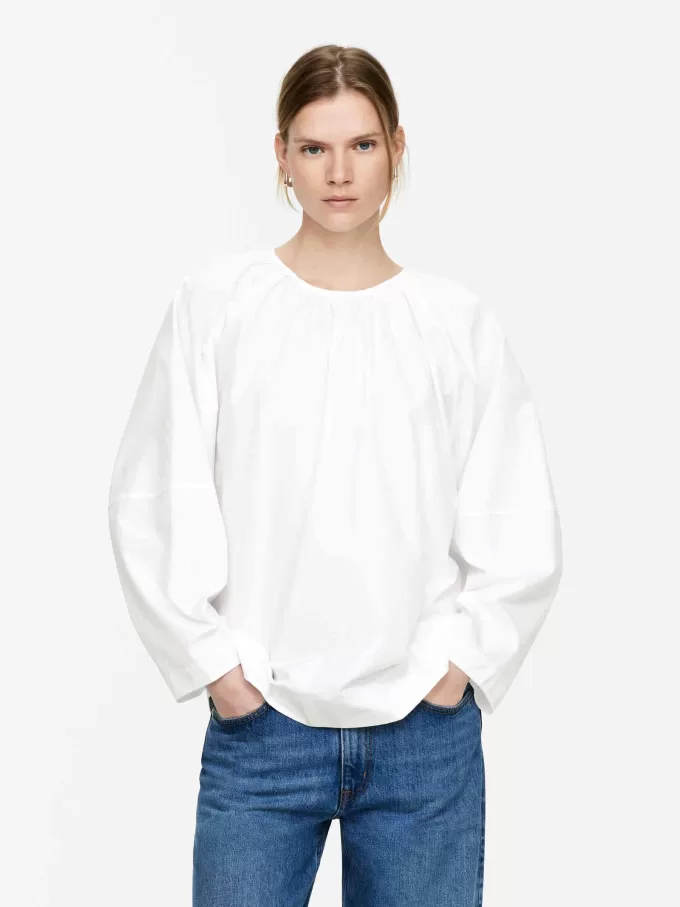 Camicetta scollata sul retro Camicetta scollata sul retro