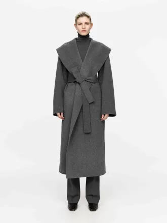 Cappotto con collo a scialle