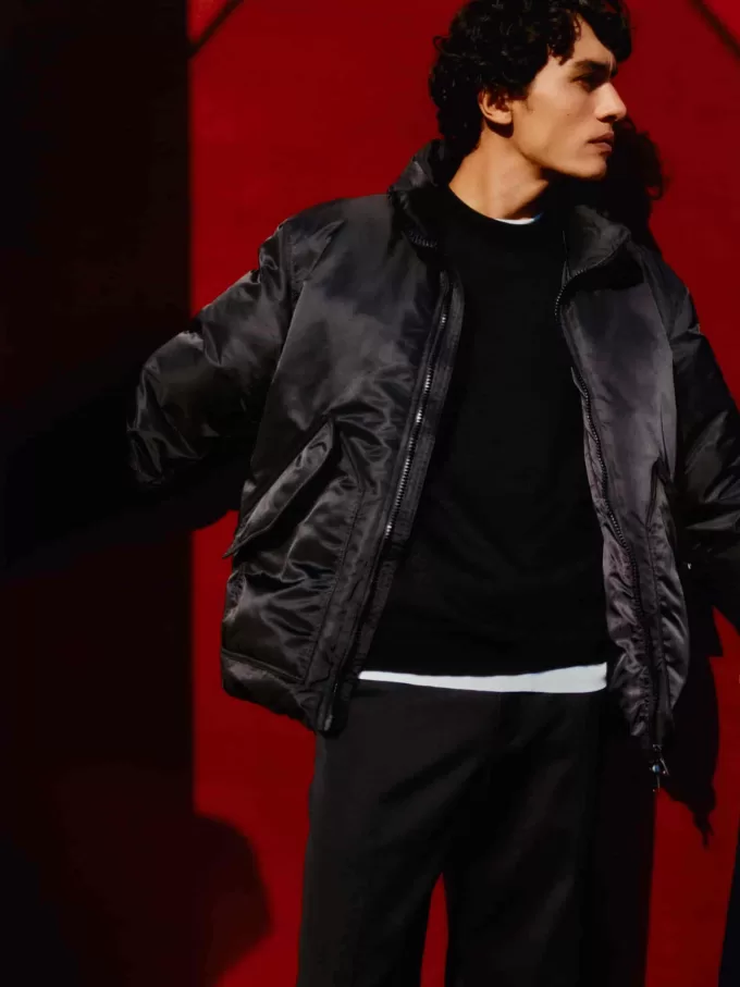 Giacca da volo in piumino riciclato Giacca da volo in piumino riciclato