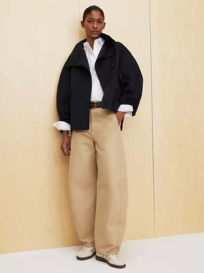 Pantaloni con gamba a botte Pantaloni con gamba a botte