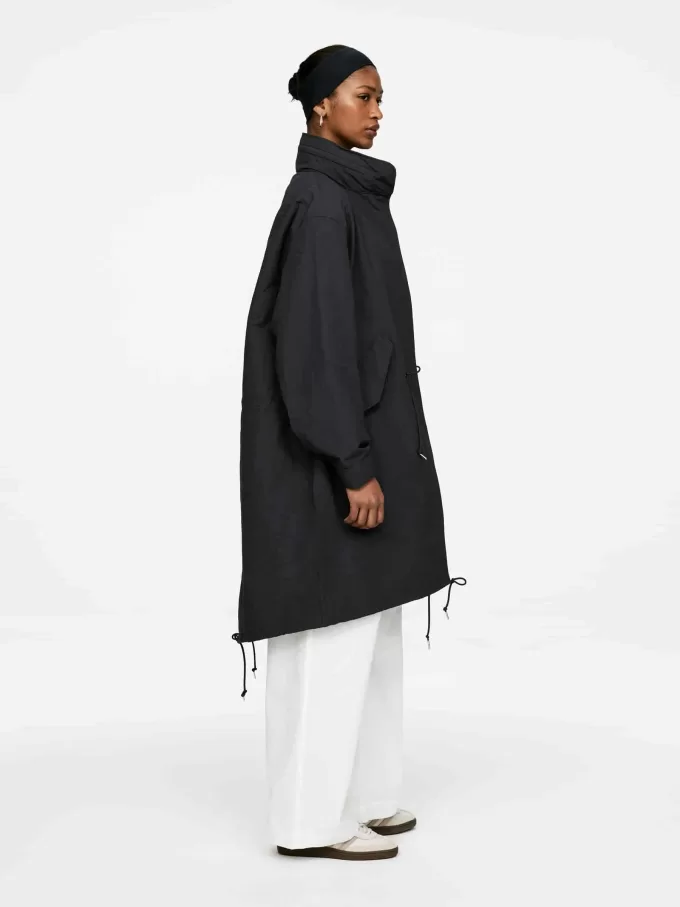 Parka a coda di pesce in nylon Parka a coda di pesce in nylon