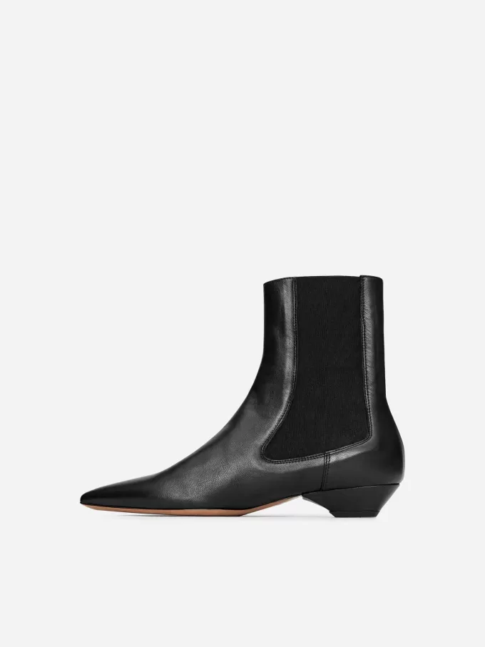 Stivale in pelle a punta Stivale in pelle a punta