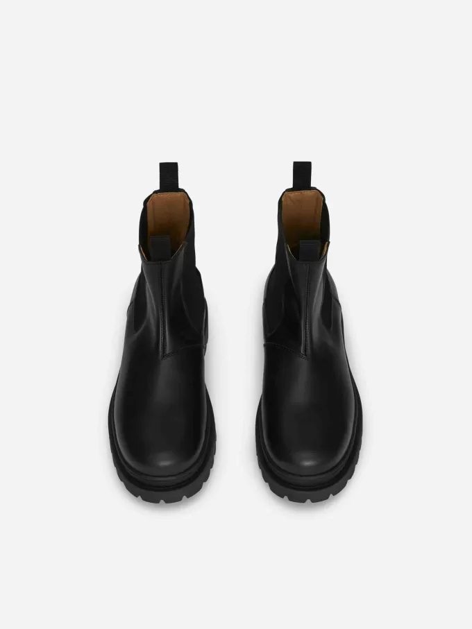 Stivaletti Chelsea in pelle con parafango Stivaletti Chelsea in pelle con parafango