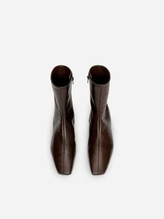 Stivaletti con punta quadrata