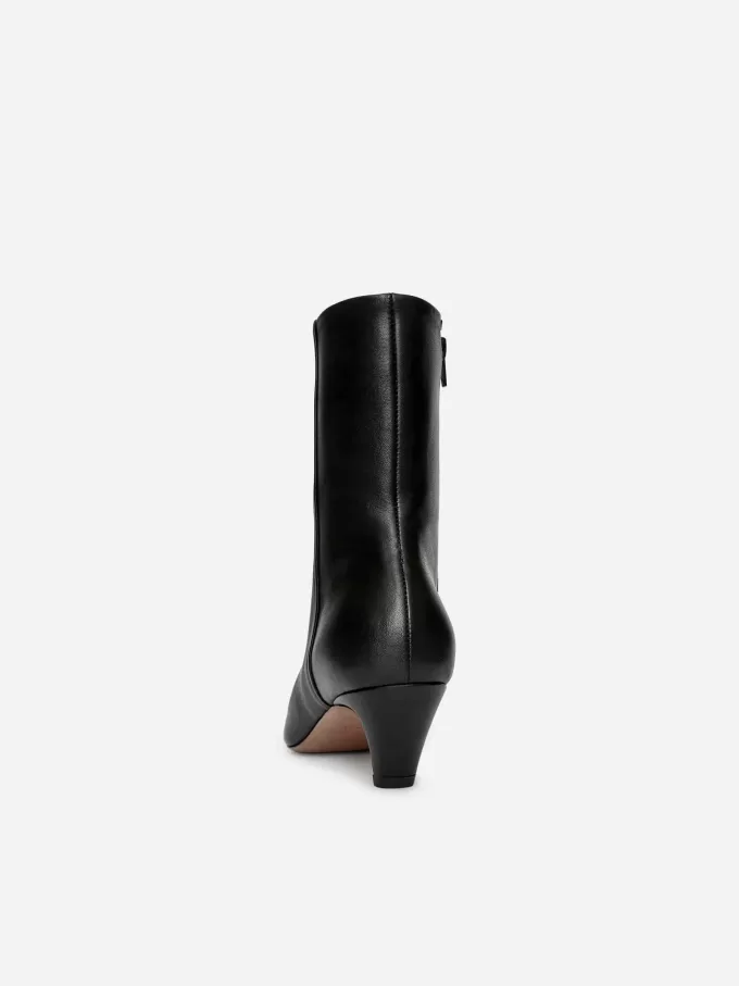 Stivaletti con punta quadrata Stivaletti con punta quadrata